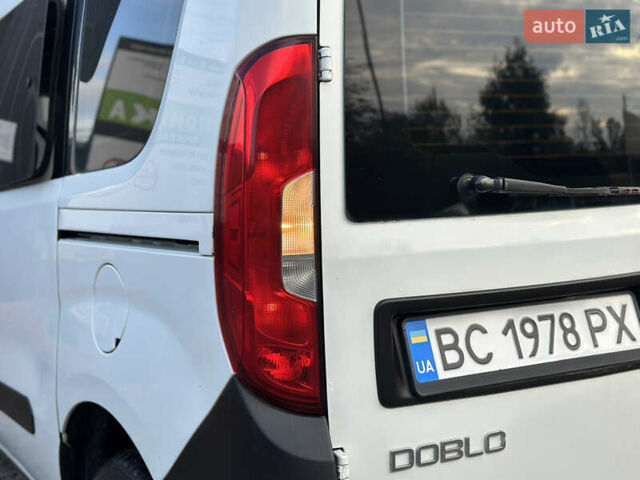 Білий Фіат Добло, об'ємом двигуна 1.25 л та пробігом 244 тис. км за 7150 $, фото 31 на Automoto.ua