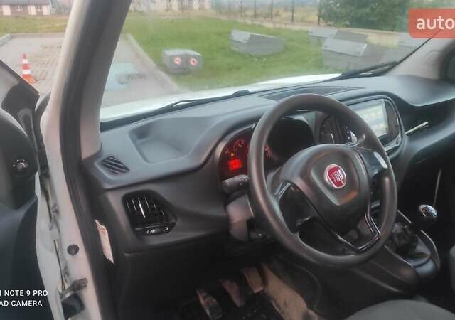 Белый Фиат Добло, объемом двигателя 1.25 л и пробегом 165 тыс. км за 8458 $, фото 10 на Automoto.ua