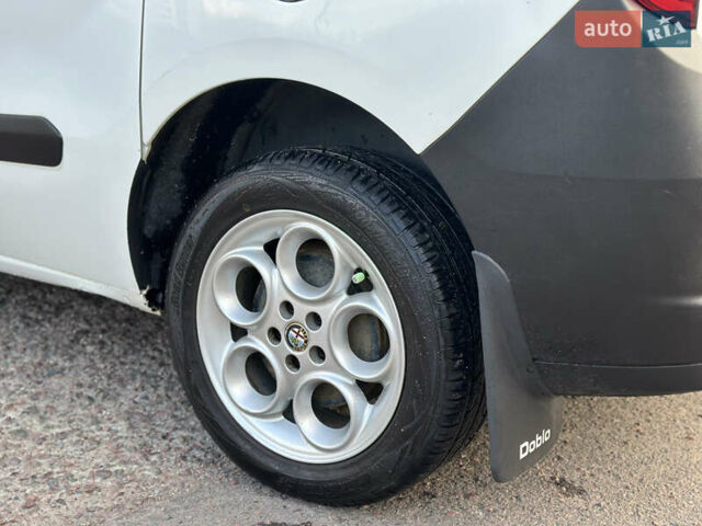 Білий Фіат Добло, об'ємом двигуна 1.25 л та пробігом 244 тис. км за 7150 $, фото 37 на Automoto.ua