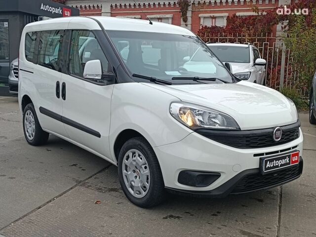 Белый Фиат Добло, объемом двигателя 1.4 л и пробегом 88 тыс. км за 10990 $, фото 5 на Automoto.ua