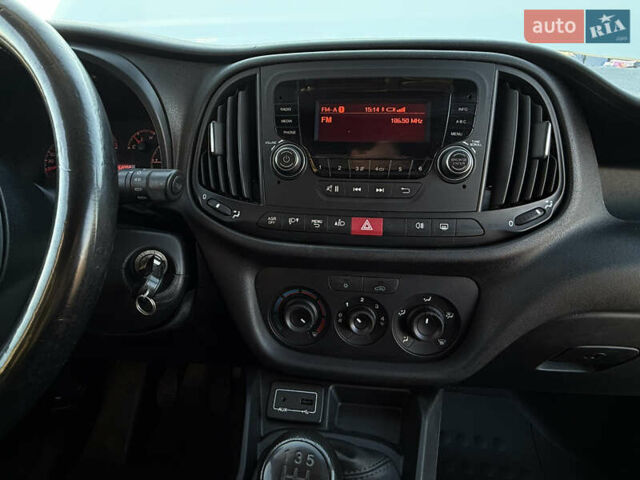 Белый Фиат Добло, объемом двигателя 1.25 л и пробегом 352 тыс. км за 6900 $, фото 13 на Automoto.ua