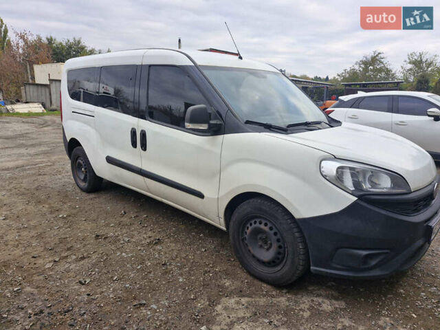 Белый Фиат Добло, объемом двигателя 1.3 л и пробегом 177 тыс. км за 9500 $, фото 8 на Automoto.ua