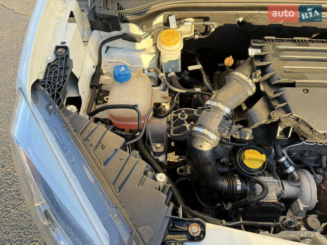 Белый Фиат Добло, объемом двигателя 1.25 л и пробегом 352 тыс. км за 6900 $, фото 21 на Automoto.ua