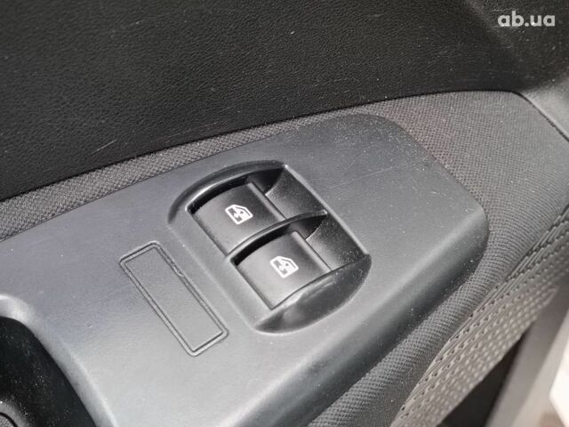 Белый Фиат Добло, объемом двигателя 1.4 л и пробегом 88 тыс. км за 10990 $, фото 17 на Automoto.ua