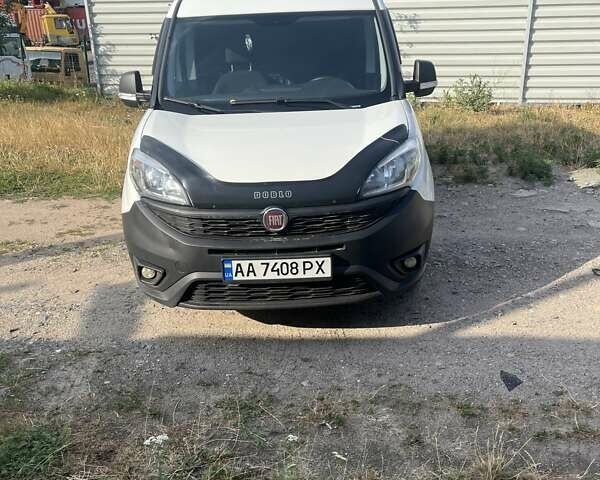 Белый Фиат Добло, объемом двигателя 1.4 л и пробегом 175 тыс. км за 6400 $, фото 5 на Automoto.ua
