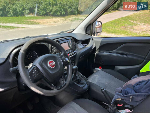 Білий Фіат Добло, об'ємом двигуна 1.7 л та пробігом 320 тис. км за 8500 $, фото 5 на Automoto.ua