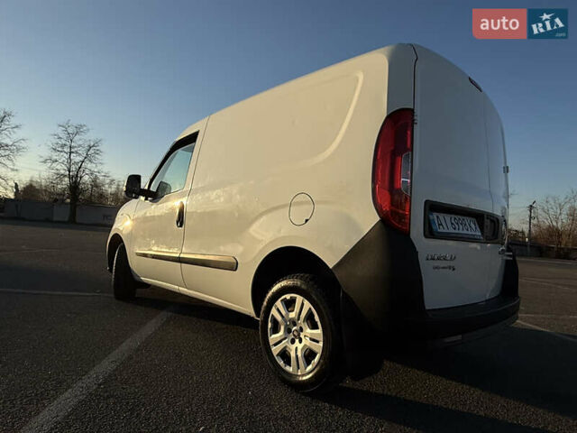 Белый Фиат Добло, объемом двигателя 1.25 л и пробегом 352 тыс. км за 6900 $, фото 4 на Automoto.ua
