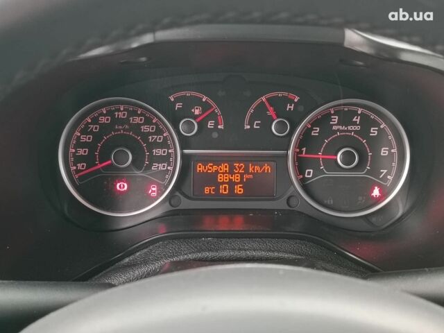 Белый Фиат Добло, объемом двигателя 1.4 л и пробегом 88 тыс. км за 10990 $, фото 18 на Automoto.ua