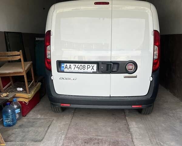 Белый Фиат Добло, объемом двигателя 1.37 л и пробегом 175 тыс. км за 6500 $, фото 14 на Automoto.ua
