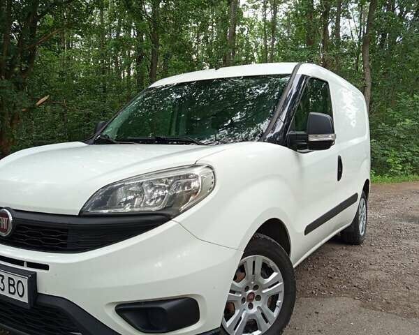 Фиат Добло 2017 в Кропивницком (Кировограде) на Automoto.ua Белый Фиат Добло, объемом двигателя 1.25 л и пробегом 260 тыс. км за 6800 $, фото 3 на Automoto.ua