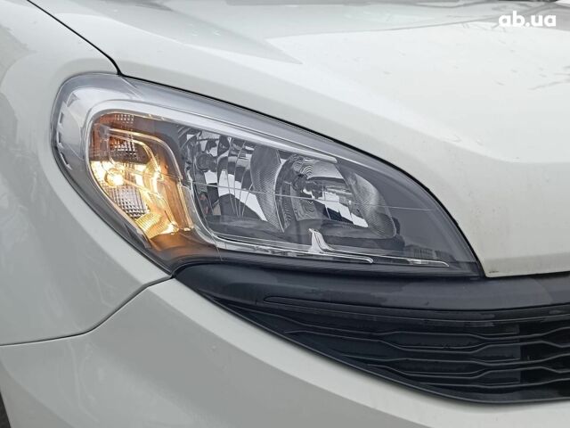 Белый Фиат Добло, объемом двигателя 1.4 л и пробегом 88 тыс. км за 10990 $, фото 4 на Automoto.ua