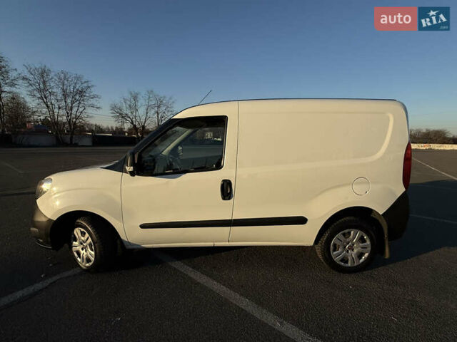 Белый Фиат Добло, объемом двигателя 1.25 л и пробегом 352 тыс. км за 6900 $, фото 2 на Automoto.ua