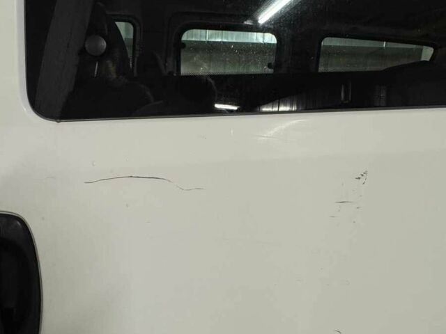 Білий Фіат Добло, об'ємом двигуна 1.2 л та пробігом 12 тис. км за 9900 $, фото 6 на Automoto.ua