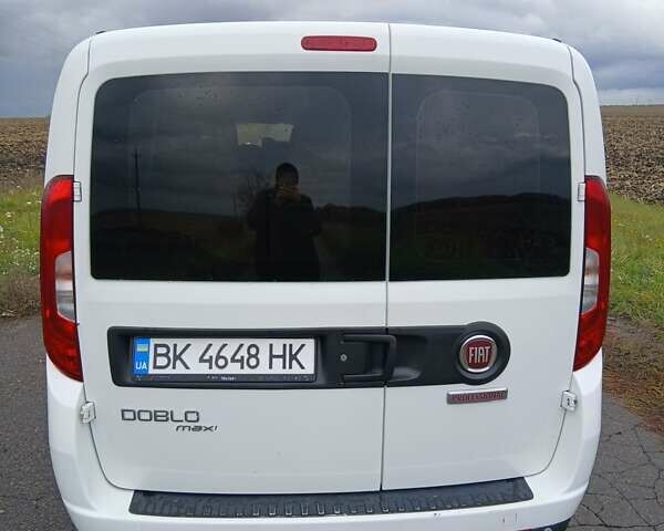 Белый Фиат Добло, объемом двигателя 1.6 л и пробегом 280 тыс. км за 12500 $, фото 23 на Automoto.ua