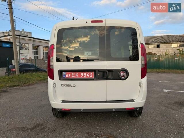 Белый Фиат Добло, объемом двигателя 1.3 л и пробегом 100 тыс. км за 10800 $, фото 17 на Automoto.ua