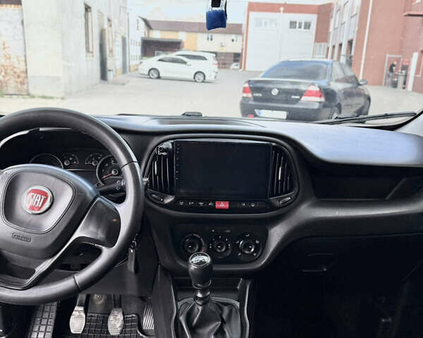 Білий Фіат Добло, об'ємом двигуна 1.37 л та пробігом 110 тис. км за 10200 $, фото 8 на Automoto.ua