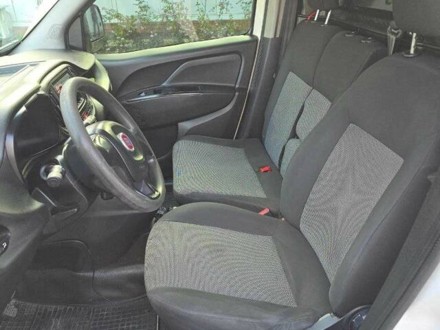 Белый Фиат Добло, объемом двигателя 1.4 л и пробегом 258 тыс. км за 7000 $, фото 11 на Automoto.ua