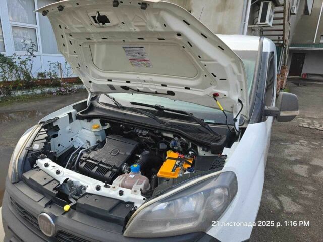 Белый Фиат Добло, объемом двигателя 1.4 л и пробегом 258 тыс. км за 7000 $, фото 9 на Automoto.ua