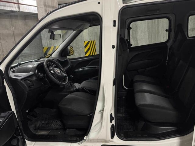 Білий Фіат Добло, об'ємом двигуна 1.2 л та пробігом 12 тис. км за 9900 $, фото 4 на Automoto.ua