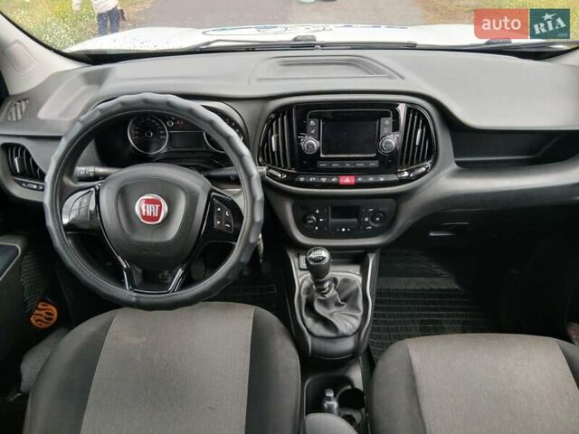 Белый Фиат Добло, объемом двигателя 1.6 л и пробегом 280 тыс. км за 12500 $, фото 11 на Automoto.ua