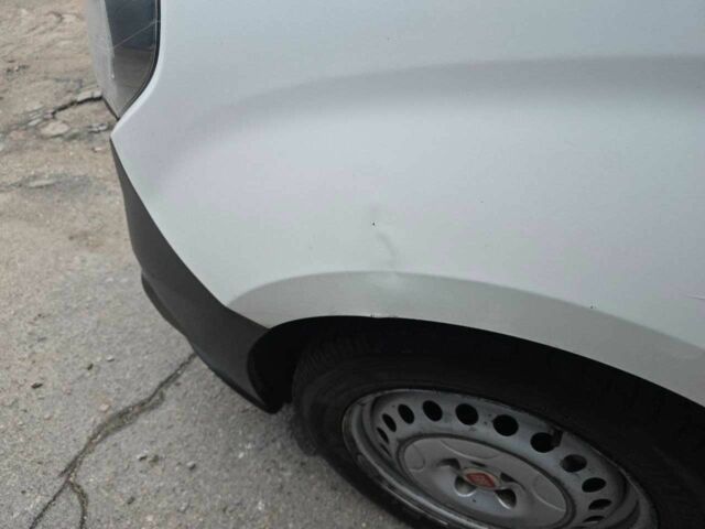 Белый Фиат Добло, объемом двигателя 1.4 л и пробегом 258 тыс. км за 7000 $, фото 18 на Automoto.ua