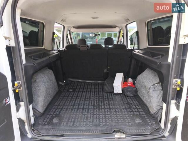 Білий Фіат Добло, об'ємом двигуна 1.25 л та пробігом 202 тис. км за 11950 $, фото 13 на Automoto.ua