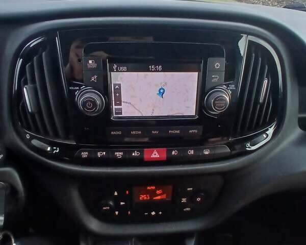 Белый Фиат Добло, объемом двигателя 1.6 л и пробегом 280 тыс. км за 12500 $, фото 10 на Automoto.ua