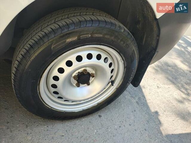 Белый Фиат Добло, объемом двигателя 1.25 л и пробегом 231 тыс. км за 9500 $, фото 14 на Automoto.ua