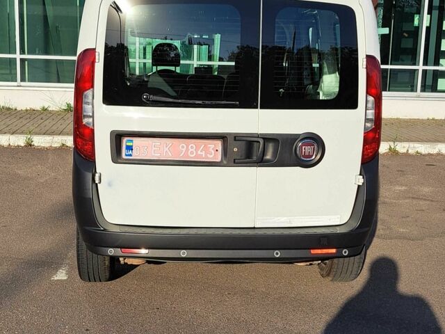 Белый Фиат Добло, объемом двигателя 1.3 л и пробегом 94 тыс. км за 10500 $, фото 2 на Automoto.ua