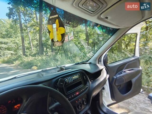 Белый Фиат Добло, объемом двигателя 1.25 л и пробегом 231 тыс. км за 9500 $, фото 10 на Automoto.ua