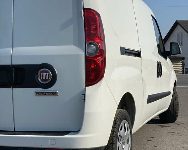 Белый Фиат Добло, объемом двигателя 1.6 л и пробегом 182 тыс. км за 11450 $, фото 5 на Automoto.ua