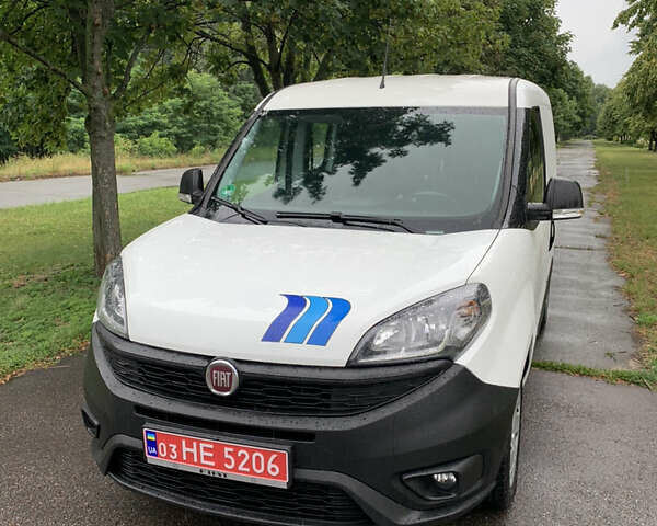 Белый Фиат Добло, объемом двигателя 1.3 л и пробегом 90 тыс. км за 13100 $, фото 9 на Automoto.ua