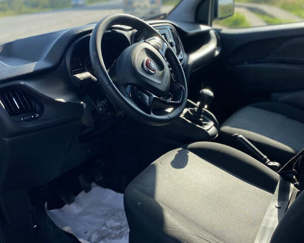 Белый Фиат Добло, объемом двигателя 1.6 л и пробегом 182 тыс. км за 11450 $, фото 20 на Automoto.ua