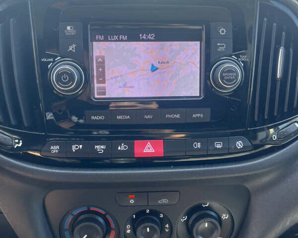 Белый Фиат Добло, объемом двигателя 1.6 л и пробегом 182 тыс. км за 11450 $, фото 23 на Automoto.ua