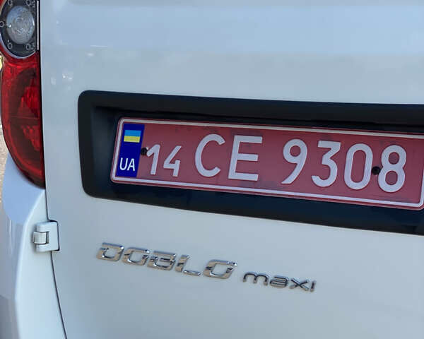 Белый Фиат Добло, объемом двигателя 1.6 л и пробегом 182 тыс. км за 11450 $, фото 18 на Automoto.ua
