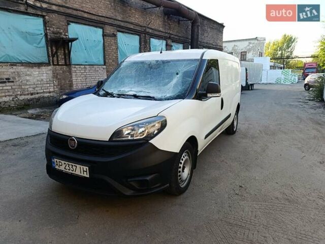 Белый Фиат Добло, объемом двигателя 1.2 л и пробегом 48 тыс. км за 7000 $, фото 2 на Automoto.ua