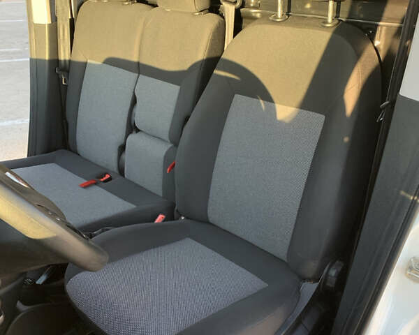 Білий Фіат Добло, об'ємом двигуна 1.6 л та пробігом 56 тис. км за 14100 $, фото 4 на Automoto.ua