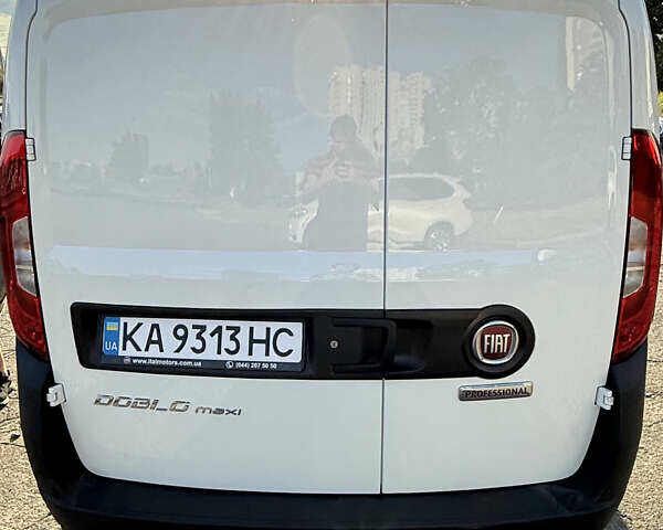 Белый Фиат Добло, объемом двигателя 1.37 л и пробегом 19 тыс. км за 15000 $, фото 17 на Automoto.ua