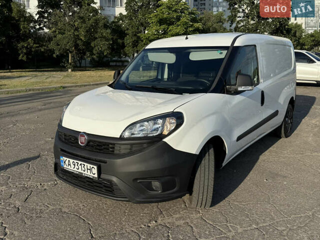 Белый Фиат Добло, объемом двигателя 1.37 л и пробегом 19 тыс. км за 15000 $, фото 3 на Automoto.ua