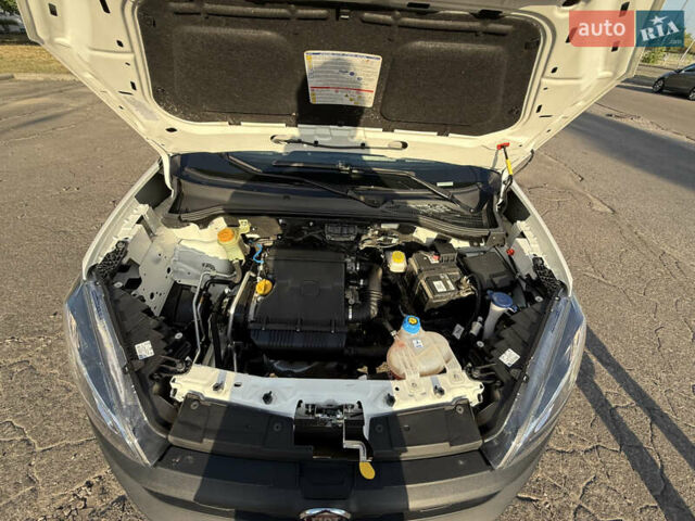 Белый Фиат Добло, объемом двигателя 1.37 л и пробегом 19 тыс. км за 15000 $, фото 11 на Automoto.ua