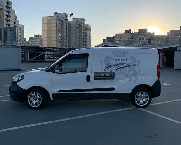 Білий Фіат Добло, об'ємом двигуна 1.6 л та пробігом 56 тис. км за 14100 $, фото 11 на Automoto.ua