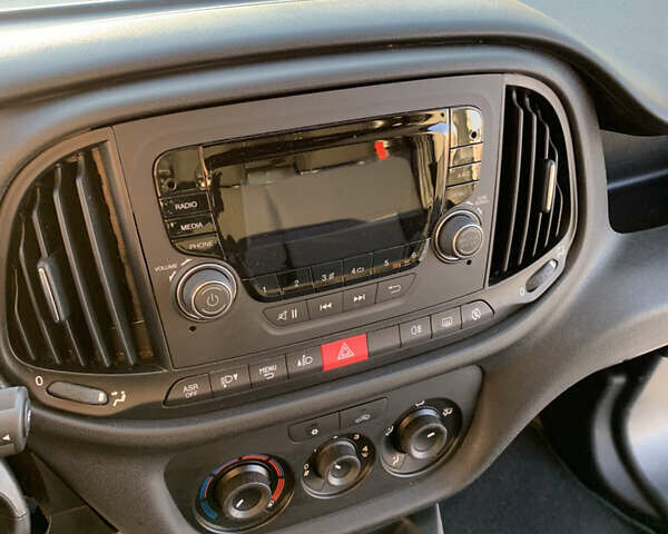 Білий Фіат Добло, об'ємом двигуна 1.6 л та пробігом 56 тис. км за 14100 $, фото 17 на Automoto.ua