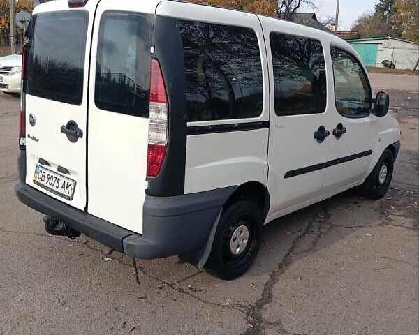 Белый Фиат Добло, объемом двигателя 1.9 л и пробегом 252 тыс. км за 3400 $, фото 1 на Automoto.ua