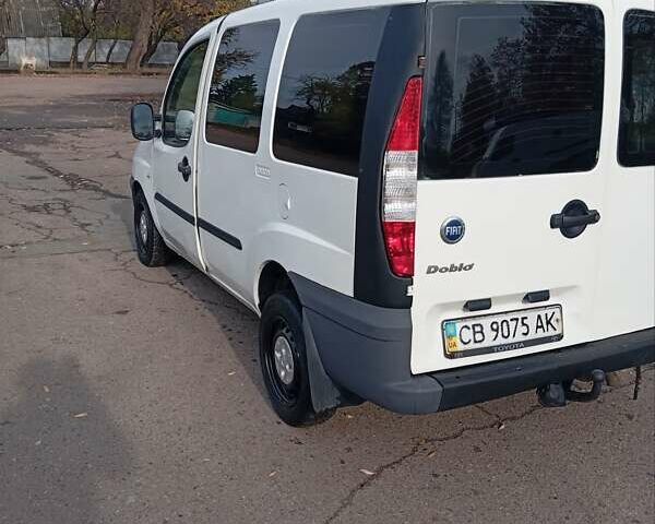 Белый Фиат Добло, объемом двигателя 1.9 л и пробегом 252 тыс. км за 3400 $, фото 6 на Automoto.ua