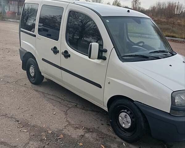Белый Фиат Добло, объемом двигателя 1.9 л и пробегом 252 тыс. км за 3400 $, фото 7 на Automoto.ua