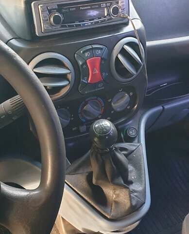 Белый Фиат Добло, объемом двигателя 1.3 л и пробегом 270 тыс. км за 4000 $, фото 1 на Automoto.ua