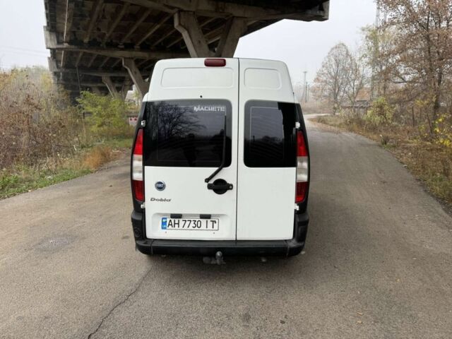 Белый Фиат Добло, объемом двигателя 1.6 л и пробегом 300 тыс. км за 3000 $, фото 5 на Automoto.ua