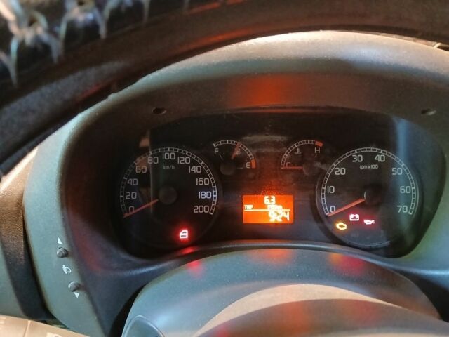 Фиат Добло 2006 в Кролевце на Automoto.ua Белый Фиат Добло, объемом двигателя 1.2 л и пробегом 273 тыс. км за 5341 $, фото 5 на Automoto.ua