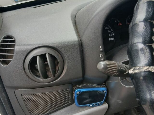 Фиат Добло 2006 в Кролевце на Automoto.ua Белый Фиат Добло, объемом двигателя 1.2 л и пробегом 273 тыс. км за 5341 $, фото 1 на Automoto.ua