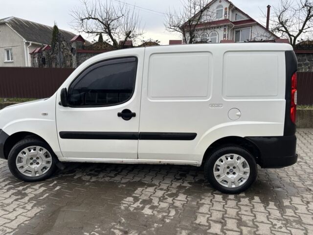 Белый Фиат Добло, объемом двигателя 1.4 л и пробегом 400 тыс. км за 3000 $, фото 7 на Automoto.ua